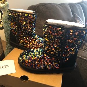 NIB Girls Black Sequin Ugg Boots Size 2
